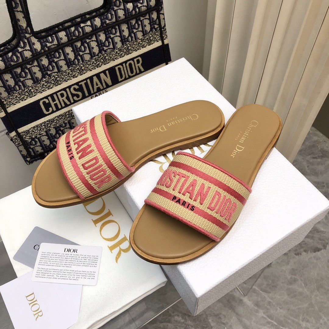 Dior Dioriviera Dway Slides in Raffia and Pink Embroidered Cotton