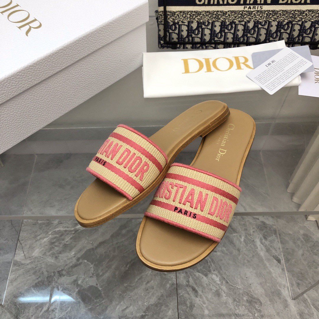 Dior Dioriviera Dway Slides in Raffia and Pink Embroidered Cotton