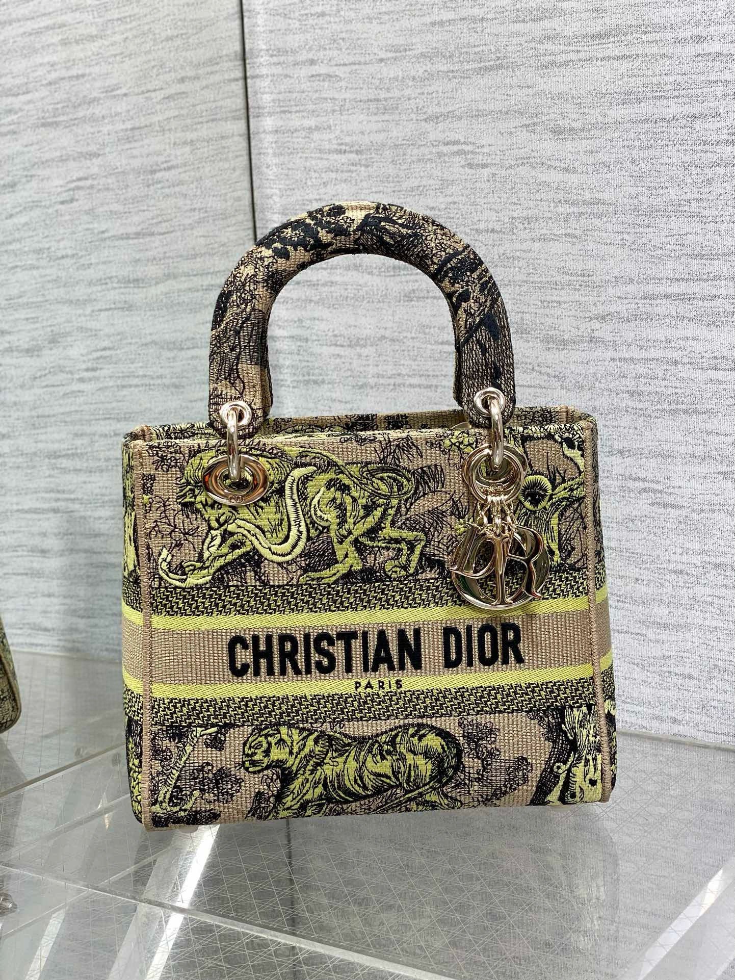 Dior Dioriviera Lady D-Lite Medium Bag in Raffia with Lime Toile de Jouy Sauvage Embroidery