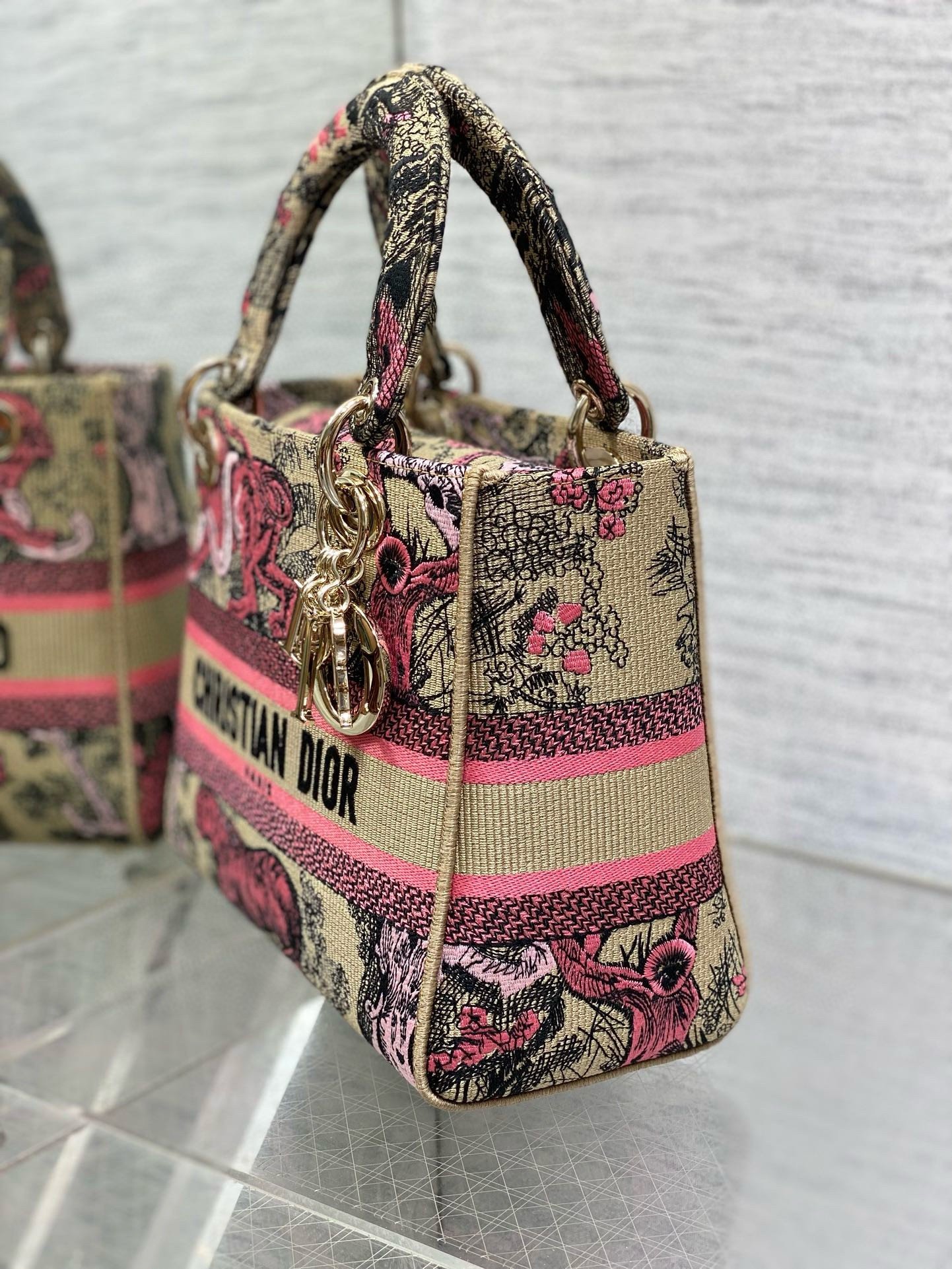 Dior Dioriviera Lady D-Lite Medium Bag in Raffia with Pink Toile de Jouy Sauvage Embroidery