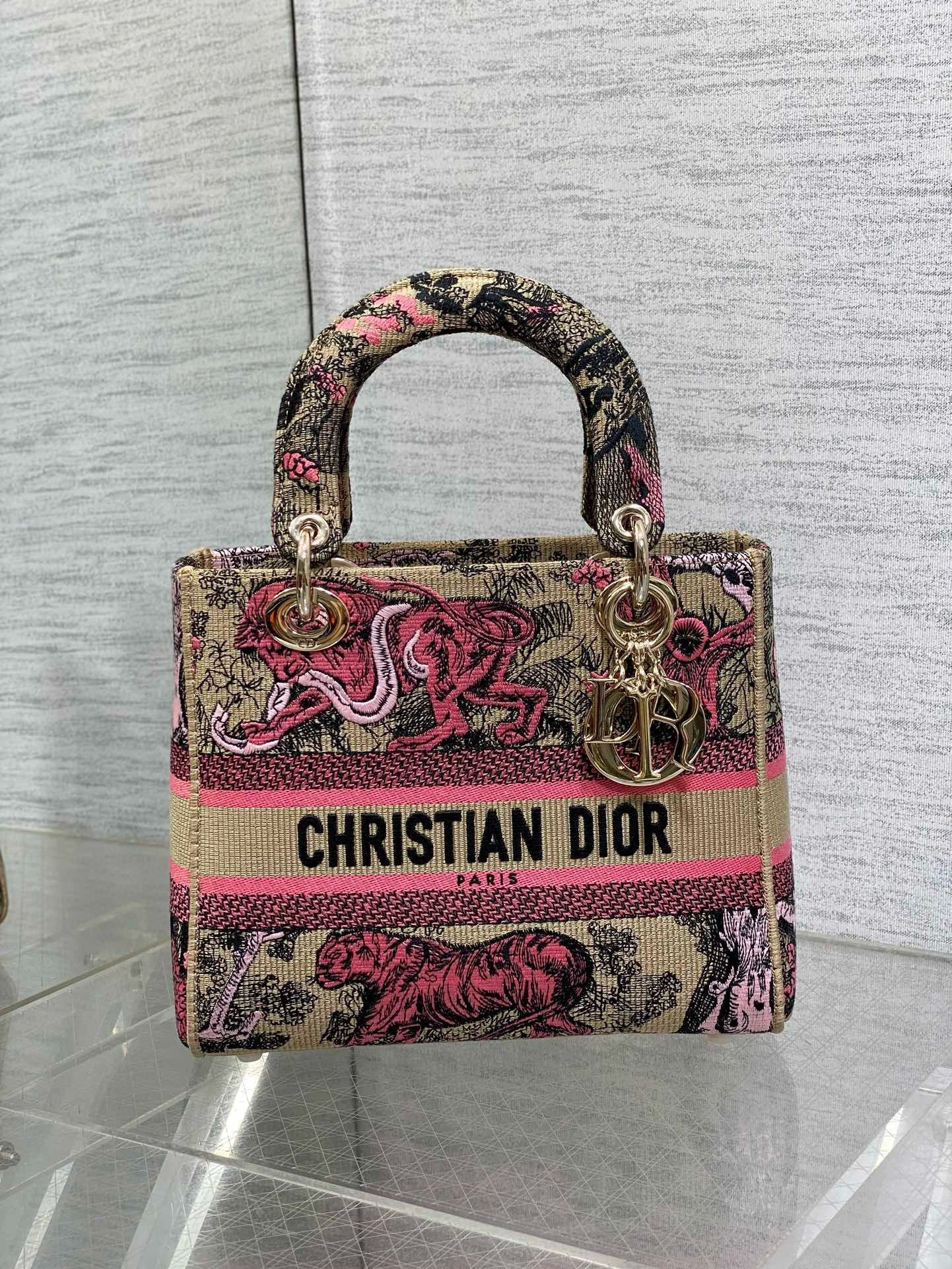 Dior Dioriviera Lady D-Lite Medium Bag in Raffia with Pink Toile de Jouy Sauvage Embroidery