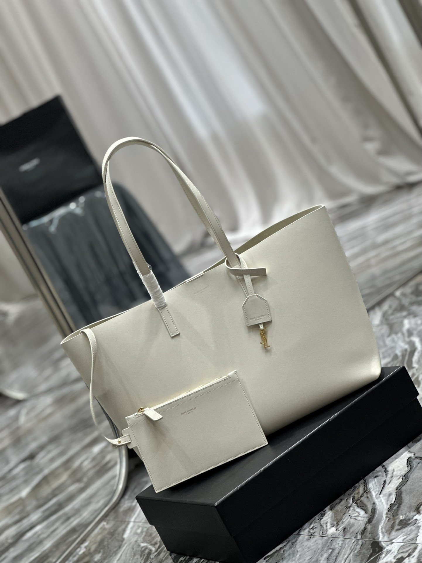 Saint Laurent Shopping Tote Bag in White Leather