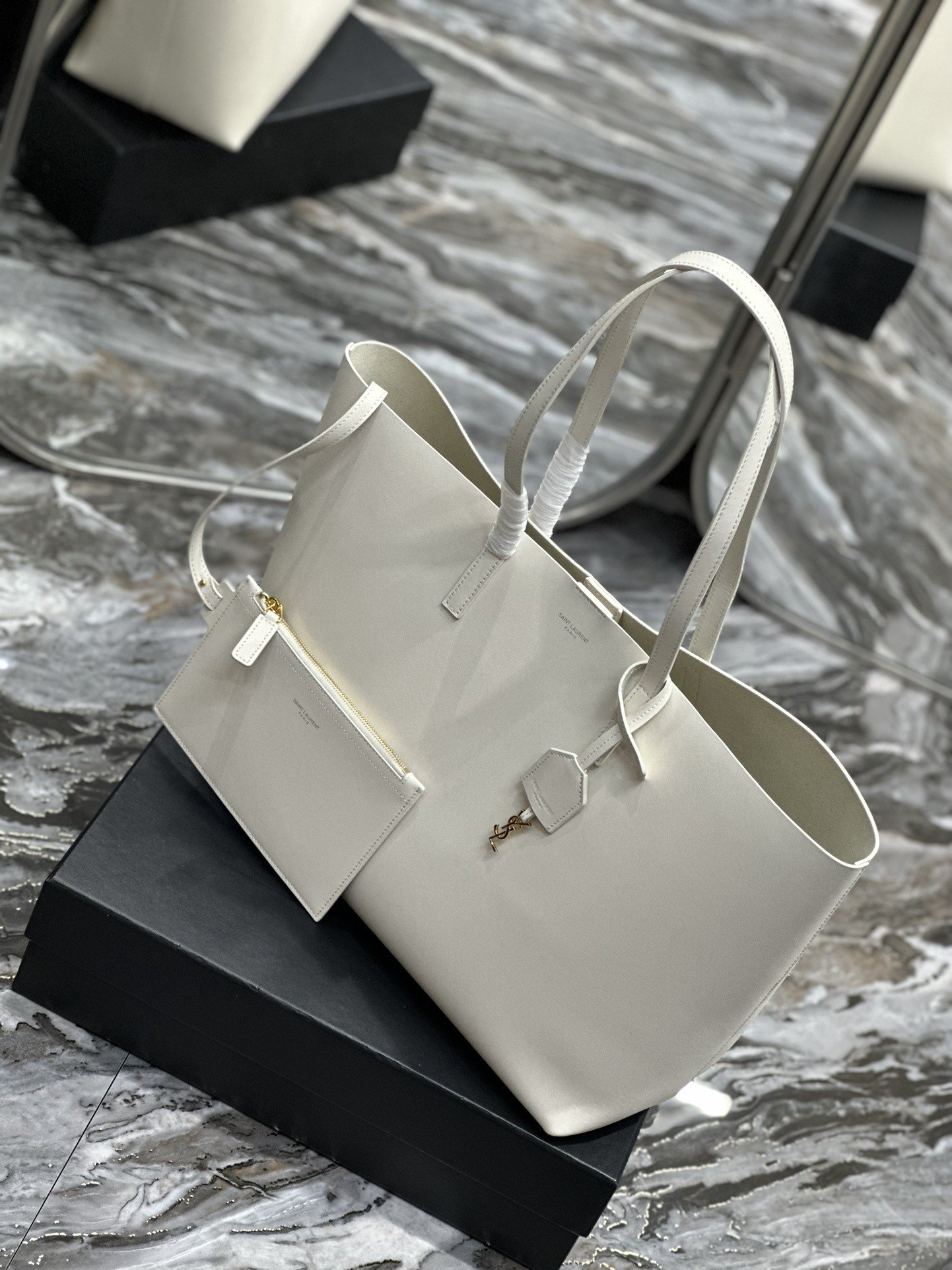 Saint Laurent Shopping Tote Bag in White Leather