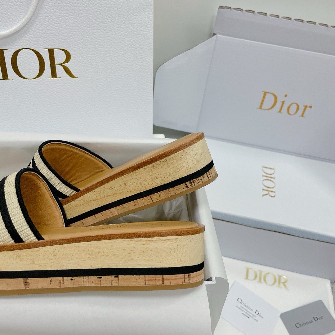 Dior Dioriviera Dway Platform Slides in Raffia and Black Embroidered Cotton