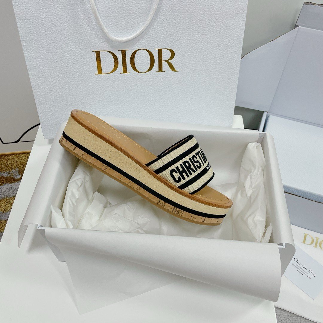 Dior Dioriviera Dway Platform Slides in Raffia and Black Embroidered Cotton