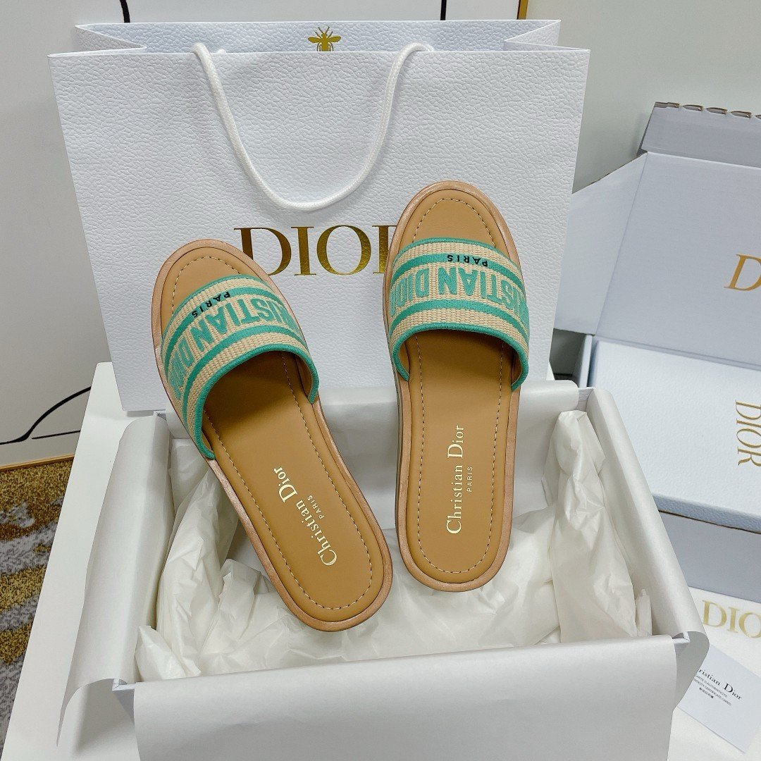 Dior Dioriviera Dway Platform Slides in Raffia and Aquamarina Embroidered Cotton