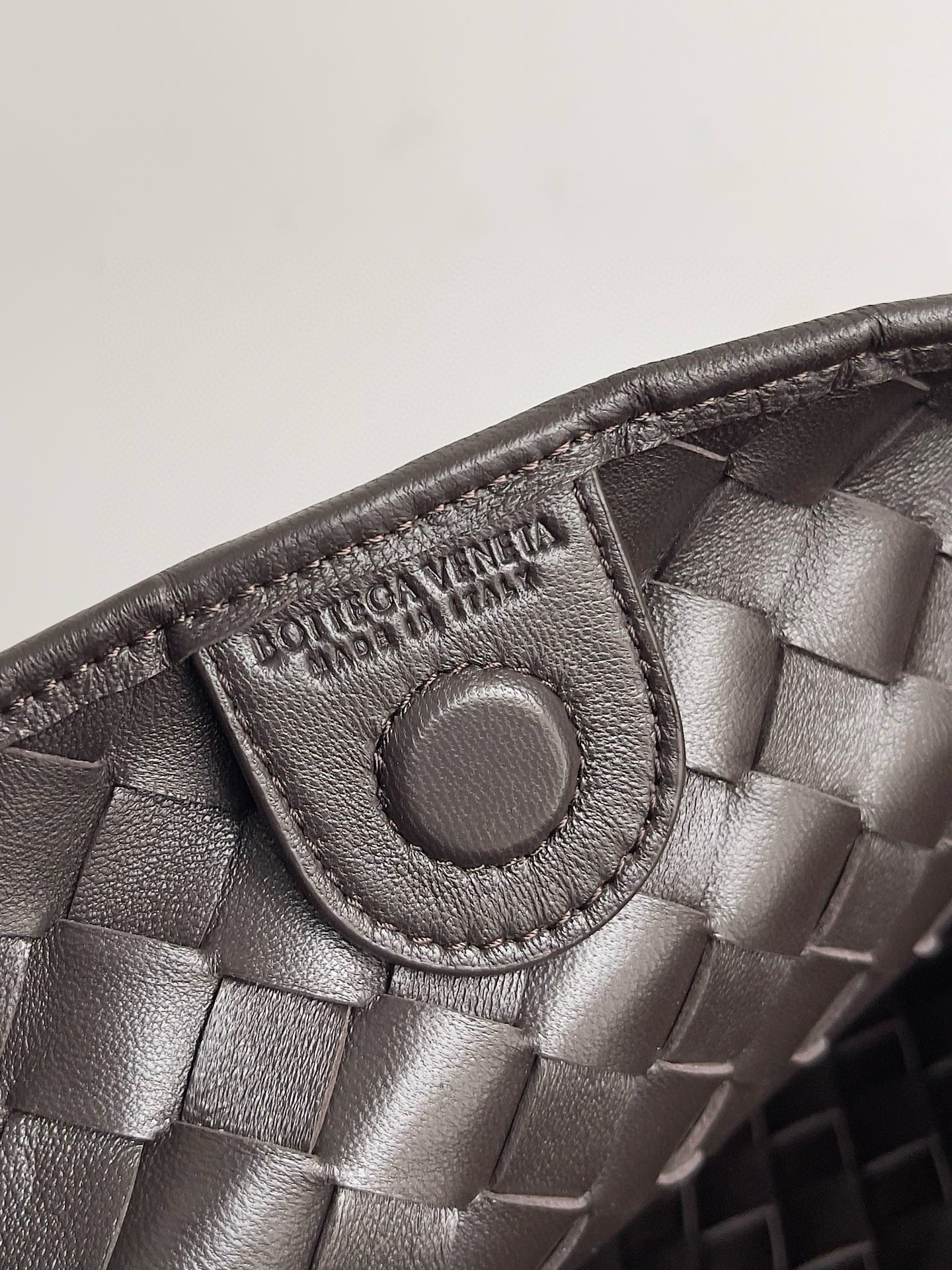 Bottega Veneta Sardine Medium Bag in Fondant Intrecciato Lambskin