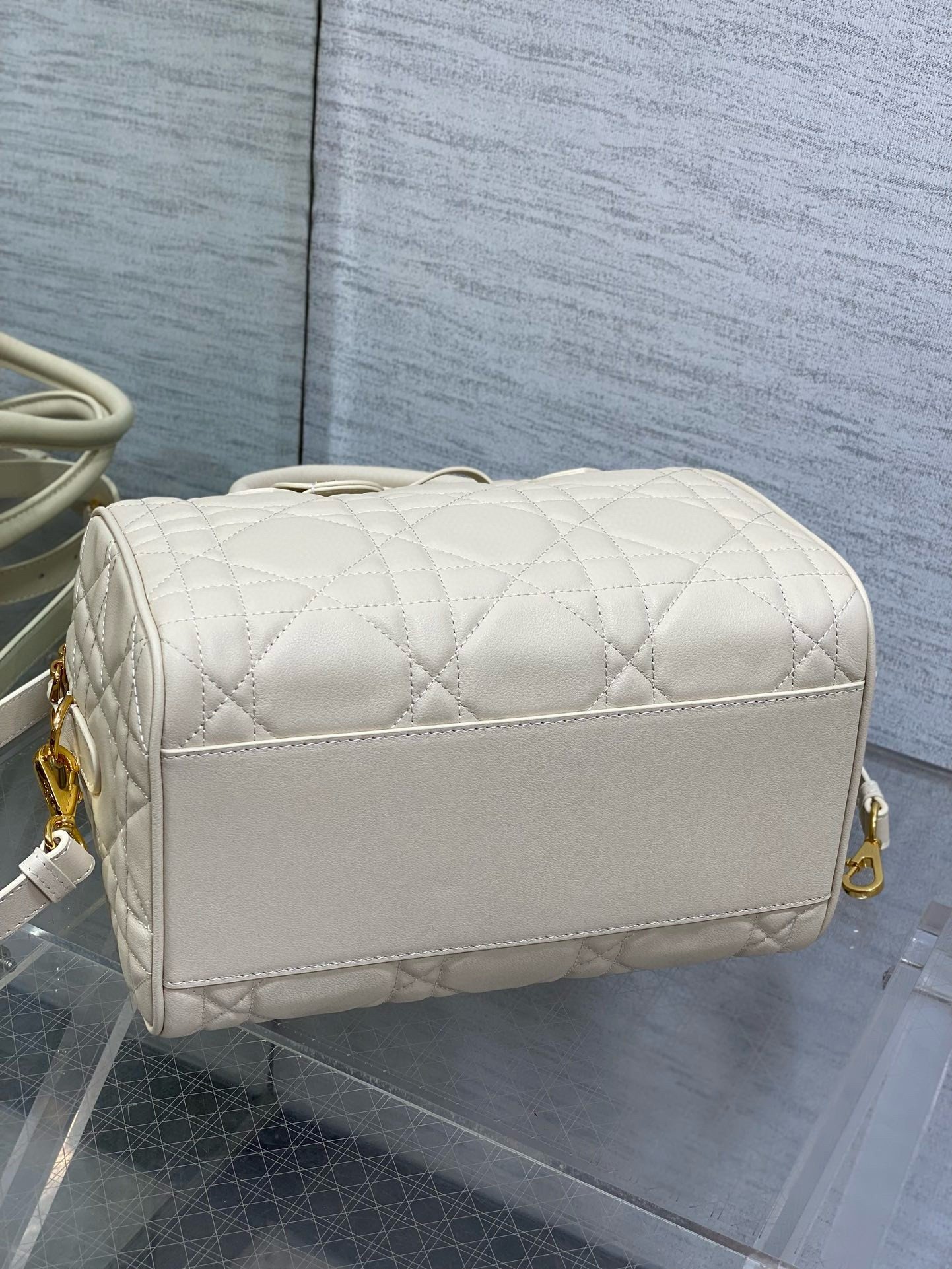 Dior Groove 25 Bag in Dusty Ivory Macrocannage Calfskin