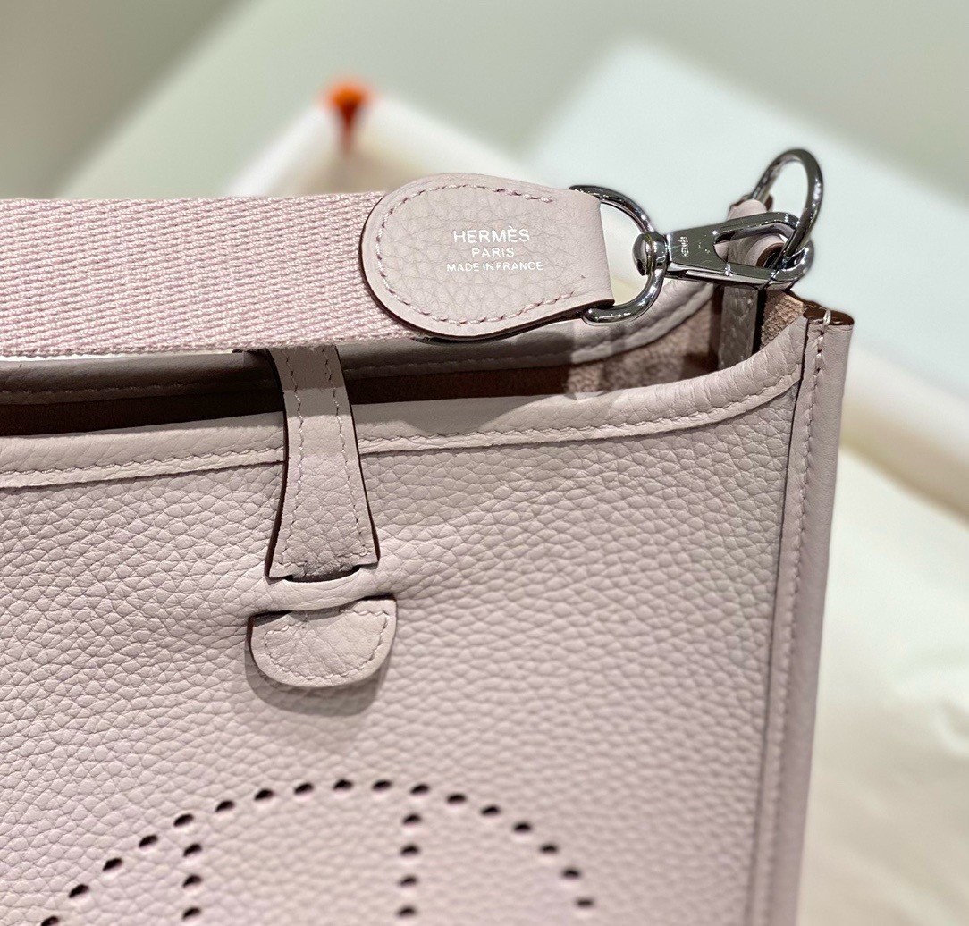 Hermes Evelyne III TPM Bag In Mauve Pale Clemence Leather