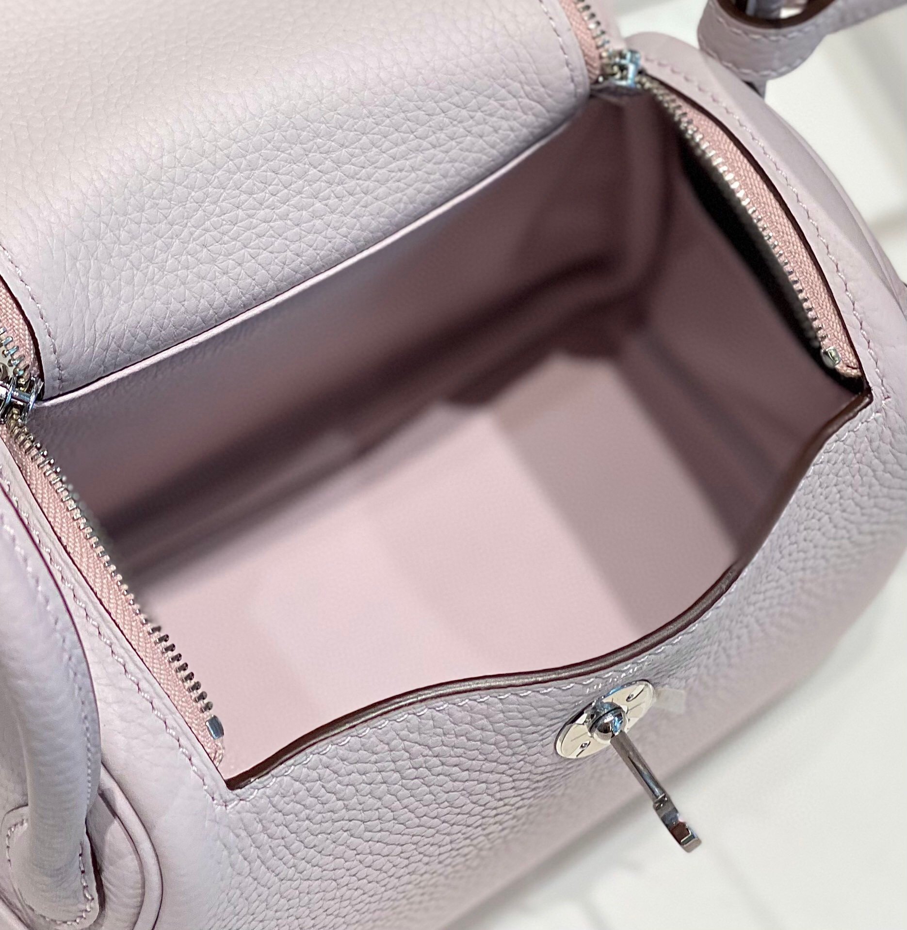 Hermes Lindy Mini Bag In Mauve Pale Clemence Leather PHW