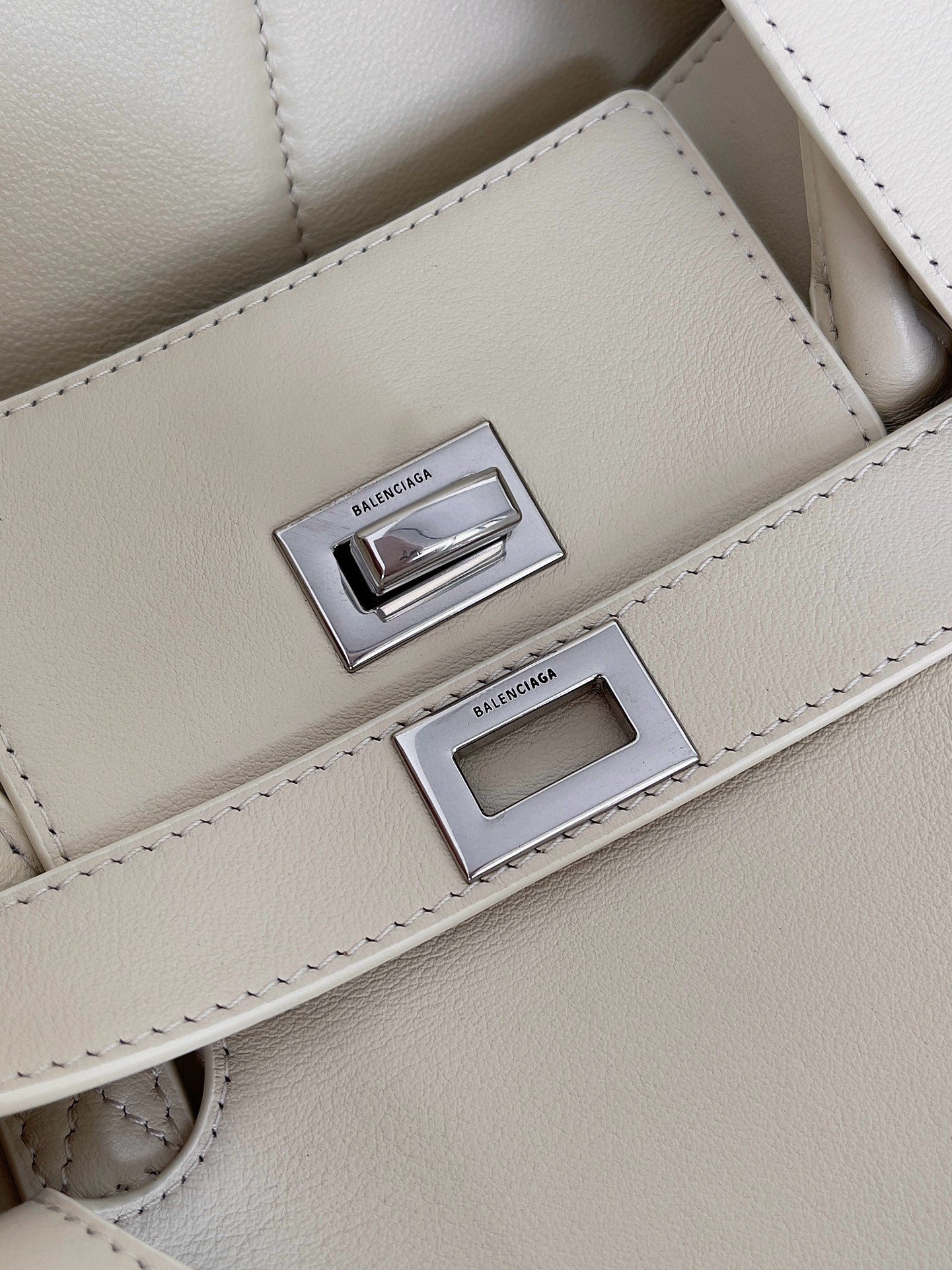 Balenciaga Bel Air Carry All Medium Bag in Beige Calfskin