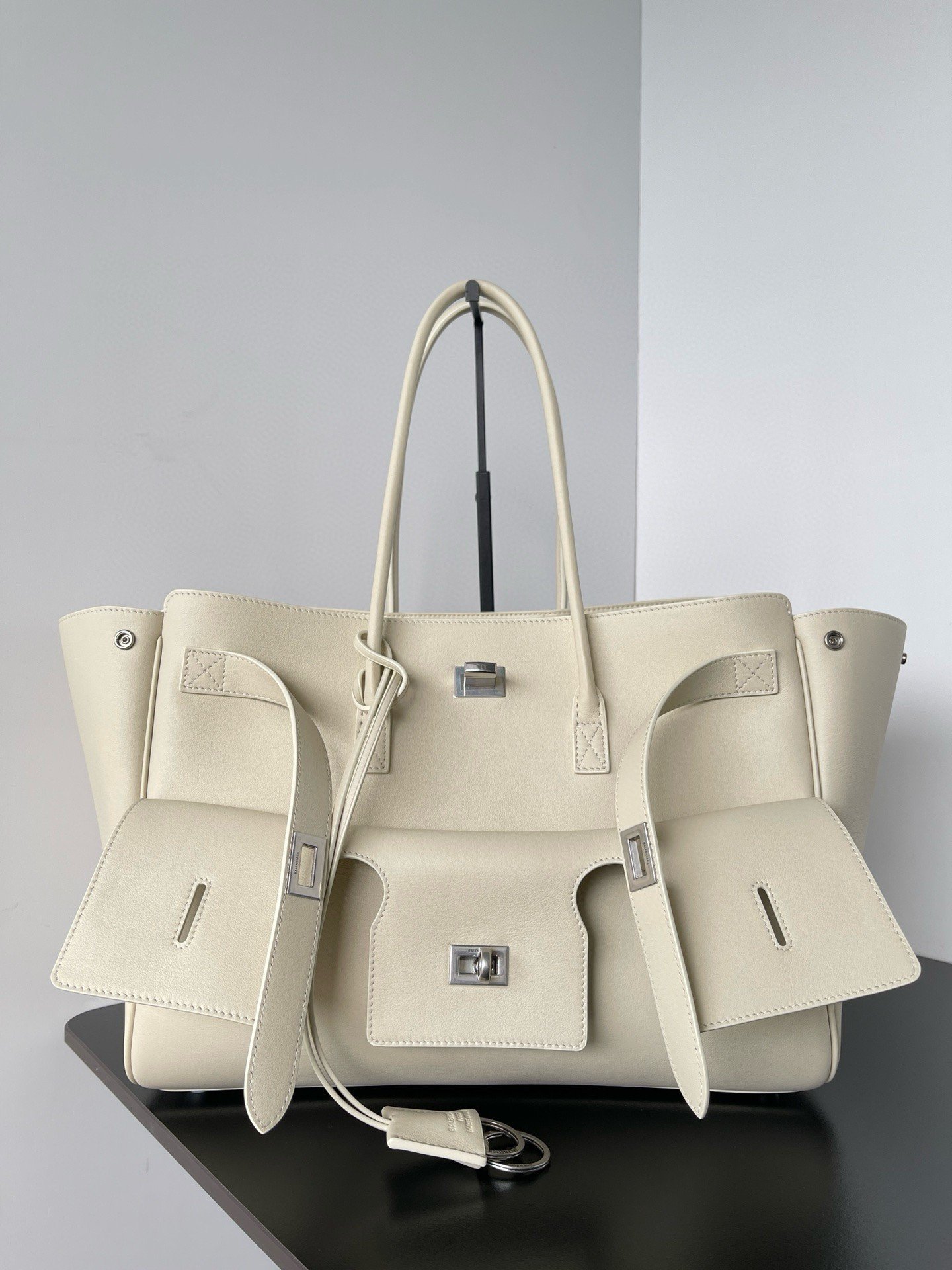 Balenciaga Bel Air Carry All Medium Bag in Beige Calfskin