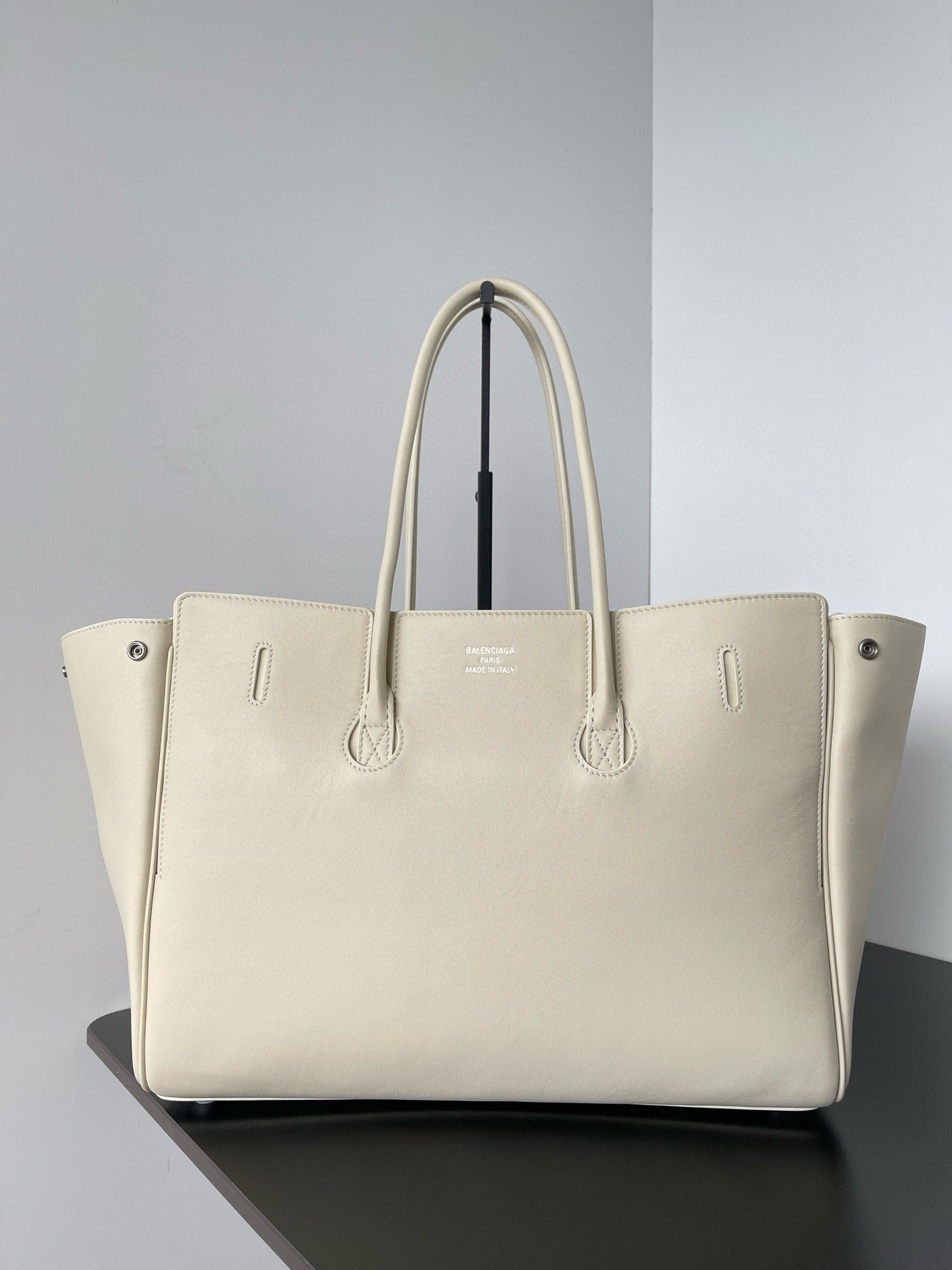 Balenciaga Bel Air Carry All Medium Bag in Beige Calfskin