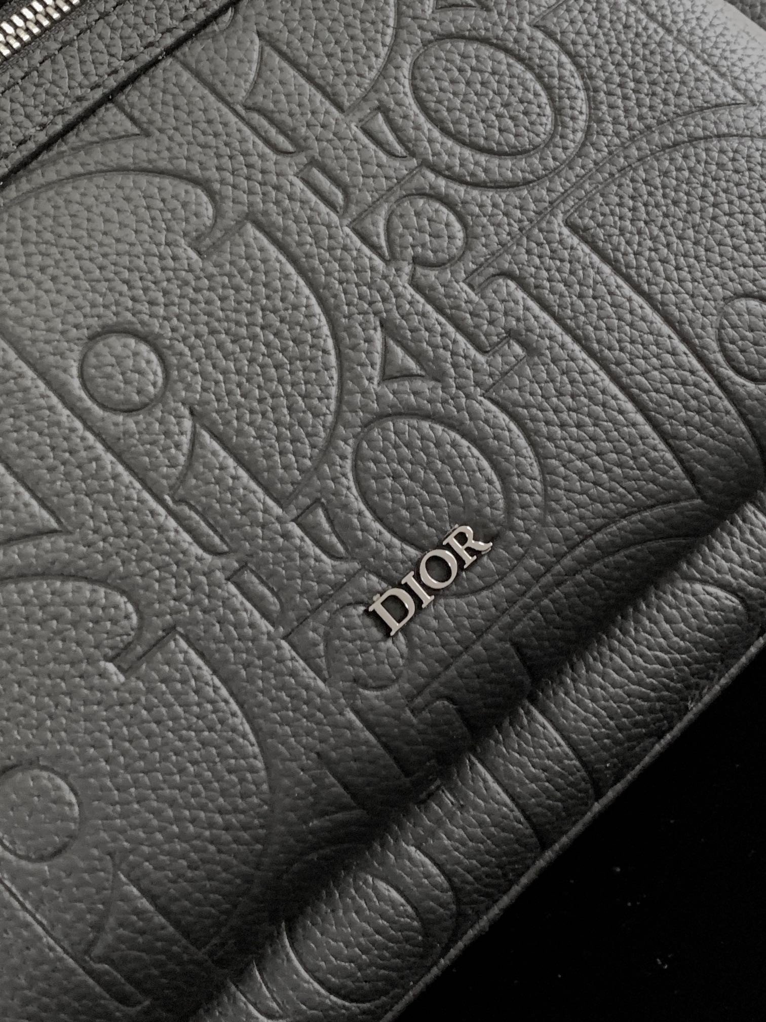 Dior Rider 2.0 Zipped Backpack in Black Gravity Leather