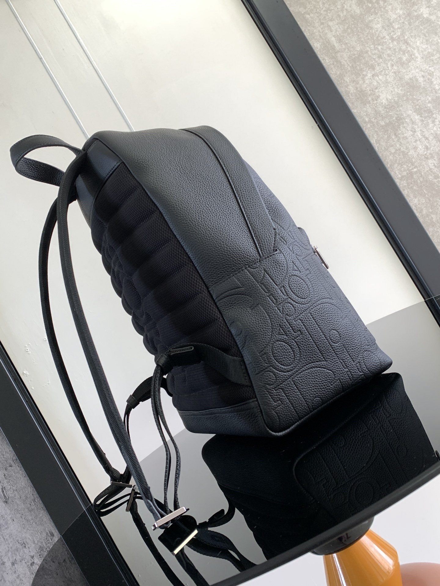 Dior Rider 2.0 Zipped Backpack in Black Gravity Leather