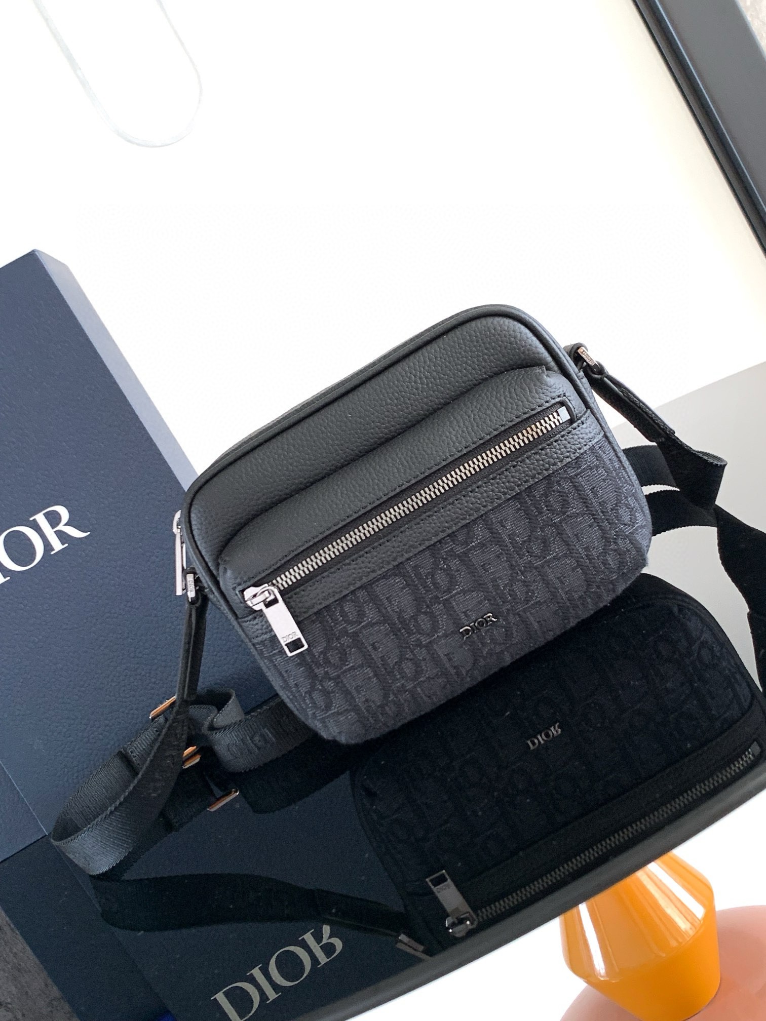 Dior Mini Rider 2.0 Zipped Messenger Bag in Black Oblique with Black Leather