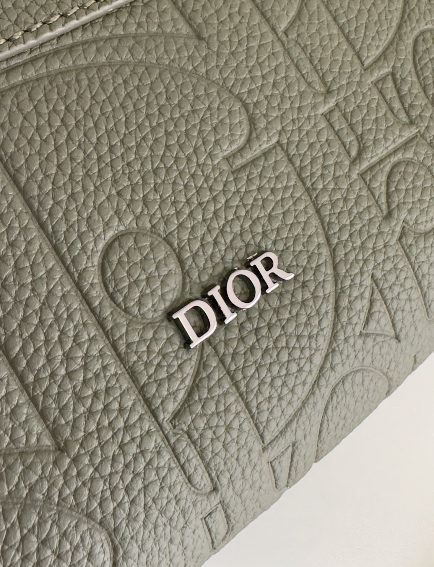 Dior Rider 2.0 Zipped Messenger Bag in Khaki Gravity Leather