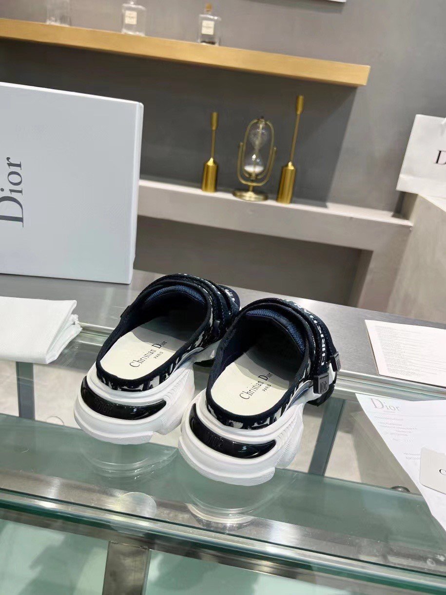 Dior D-Wander Open Back Sneakers In Blue Oblique Fabric