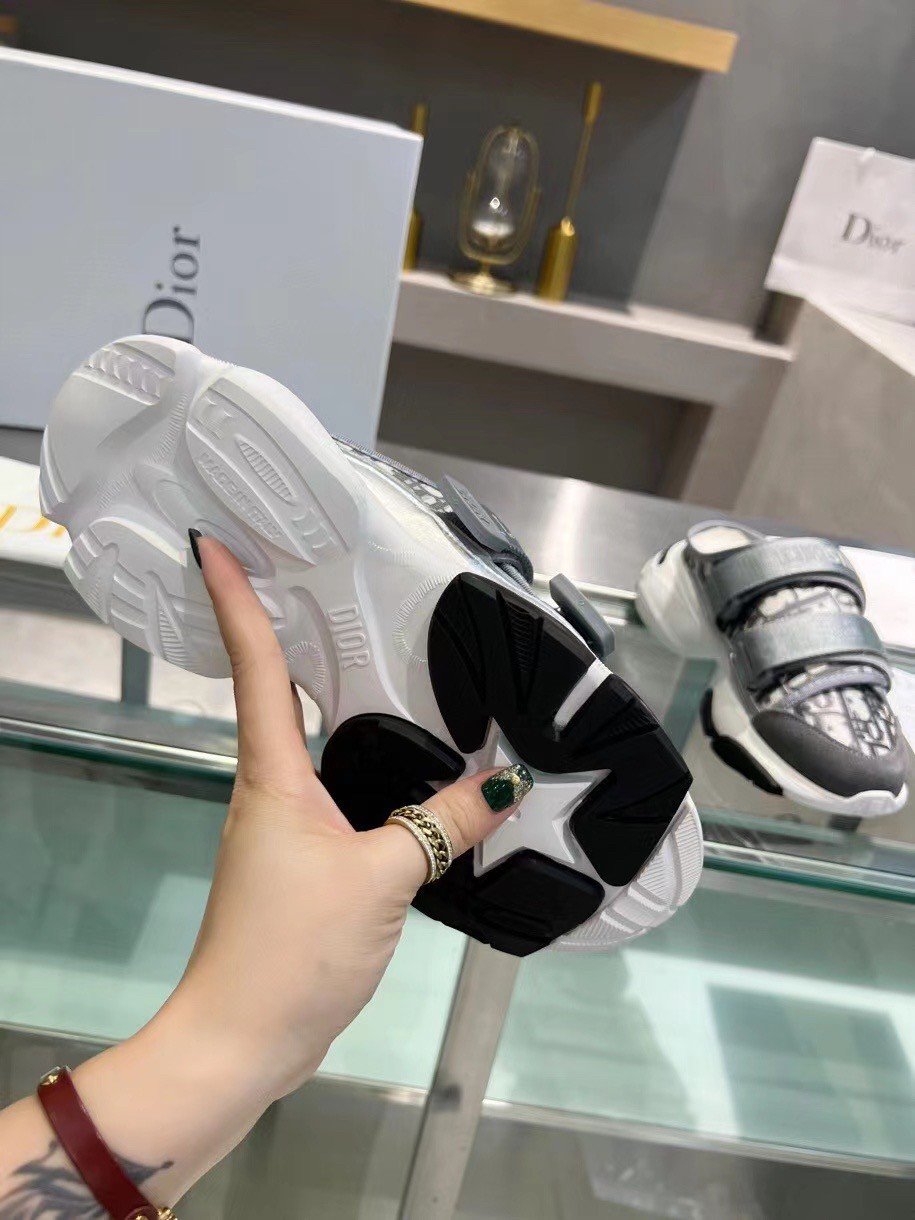 Dior D-Wander Open Back Sneakers In Grey Oblique Fabric