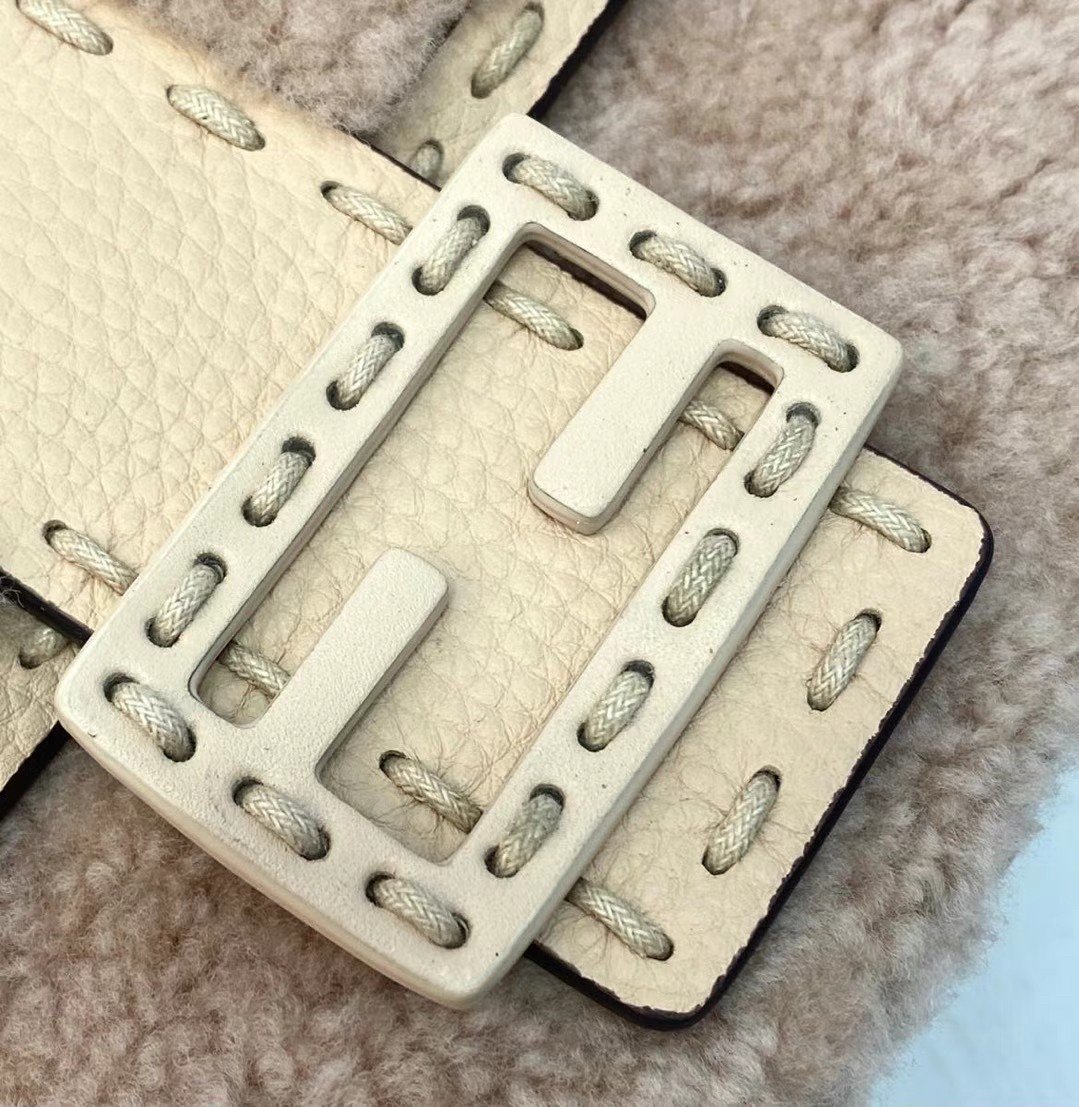 Fendi Medium Baguette Bag In Beige Shearling