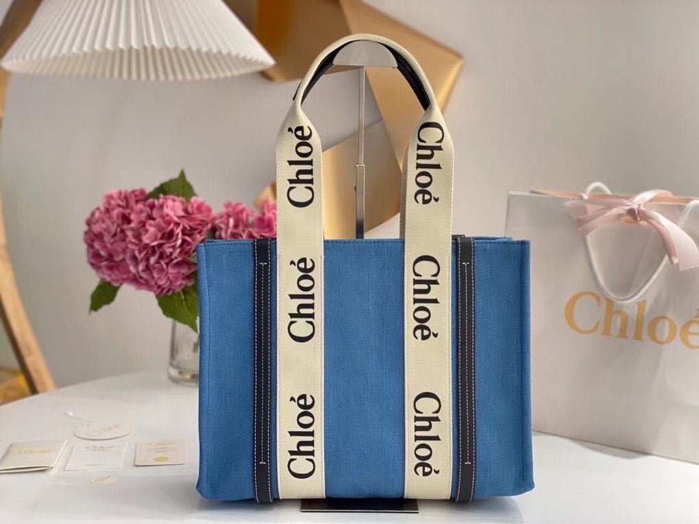 Chloe Medium Woody Tote Bag in Deadstock Denim