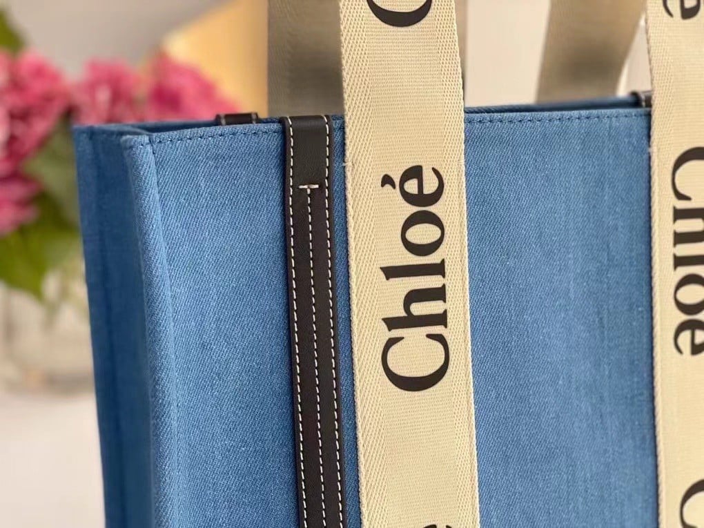 Chloe Medium Woody Tote Bag in Deadstock Denim