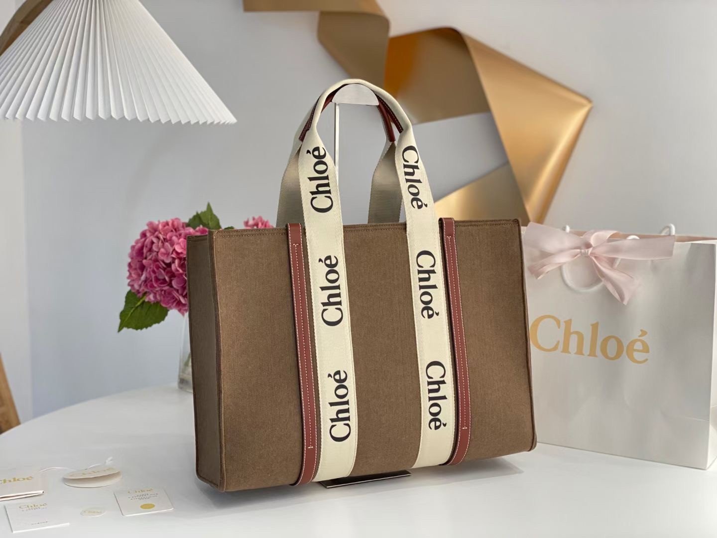 Chloe Large Woody Tote Bag In Brown Felt