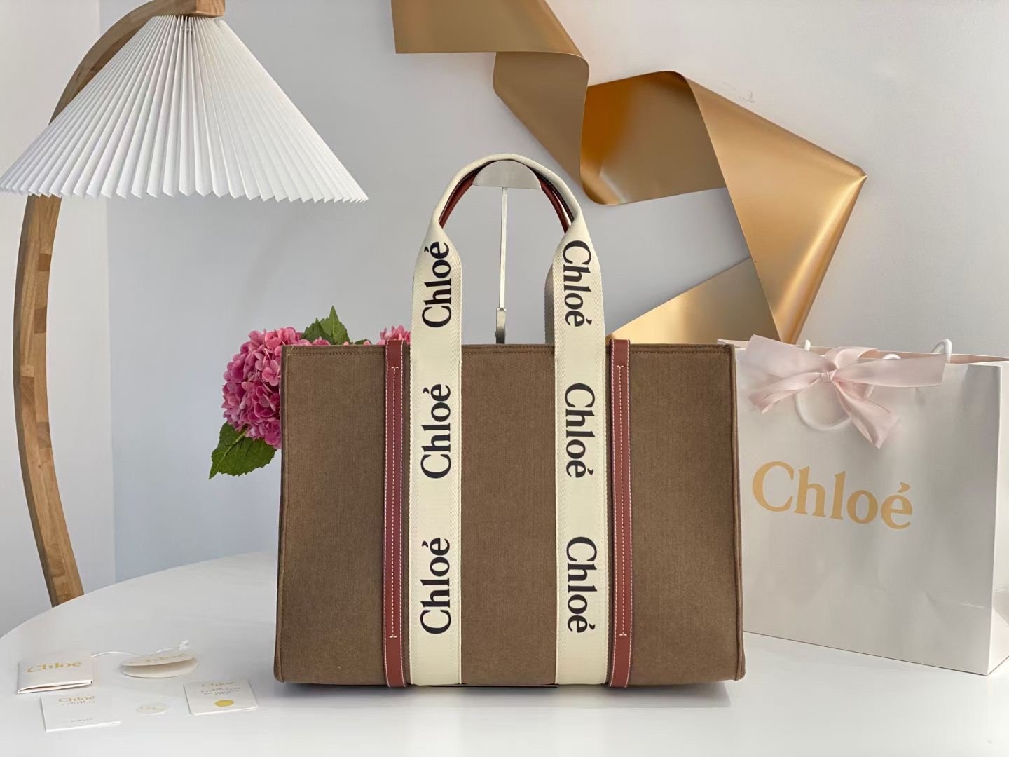 Chloe Large Woody Tote Bag In Brown Felt