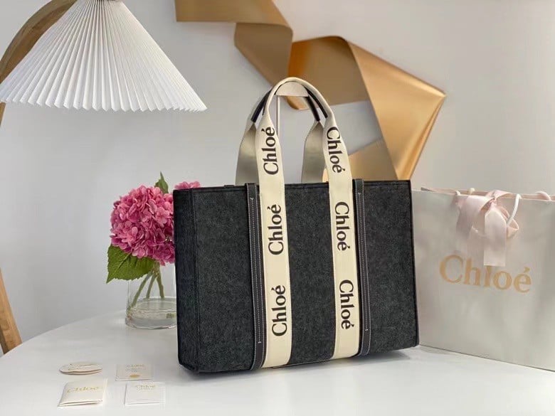 Chloe Large Woody Tote Bag In Grey Felt