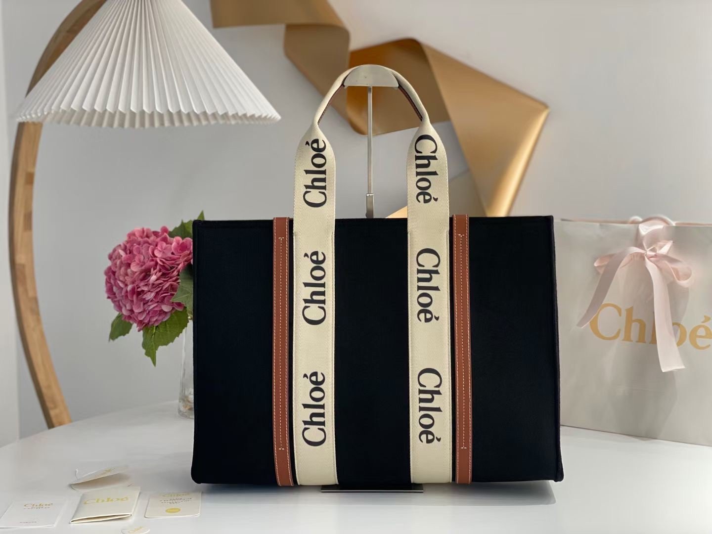 Chloe Large Woody Tote Bag In Black Felt