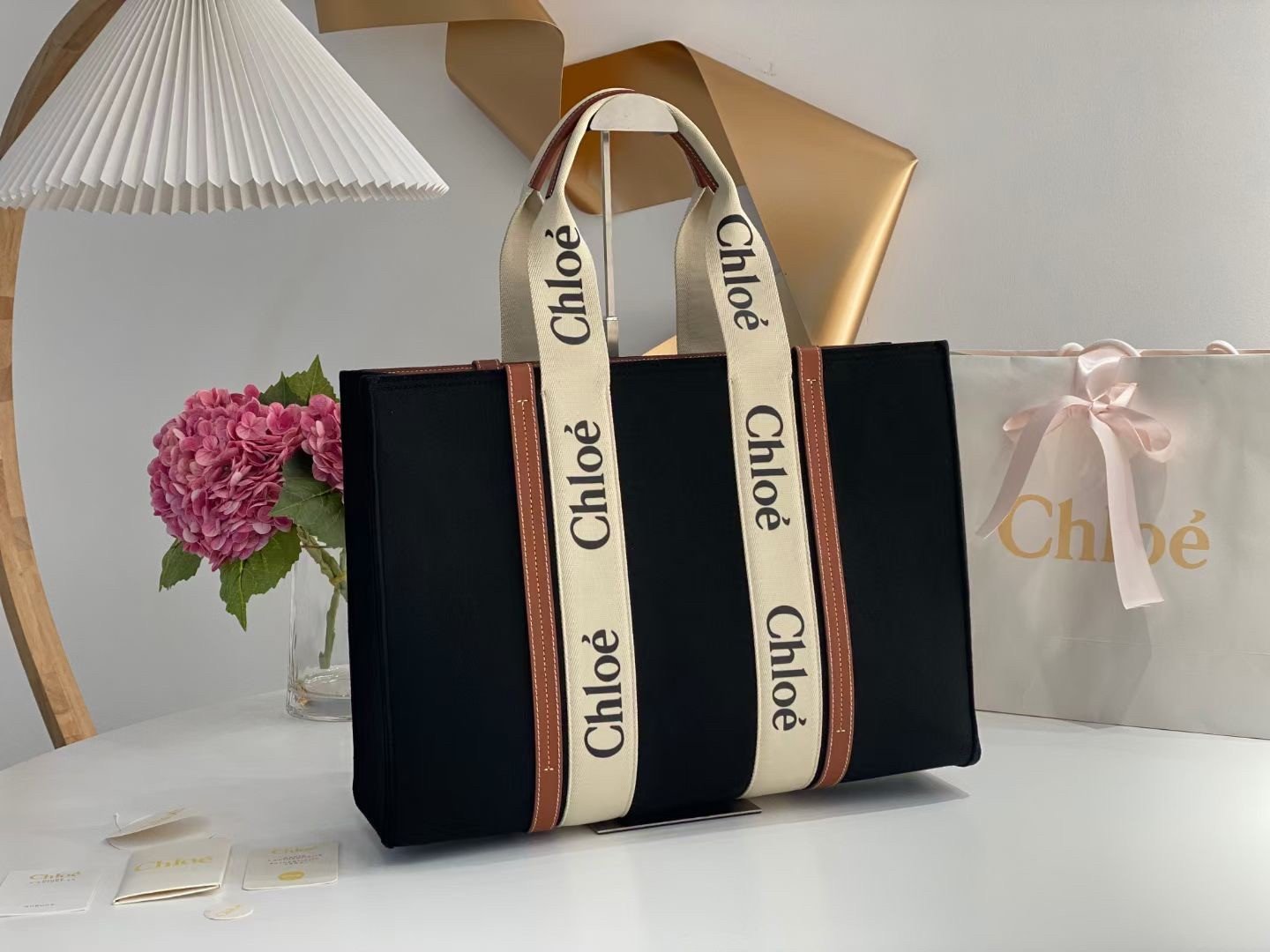 Chloe Large Woody Tote Bag In Black Felt