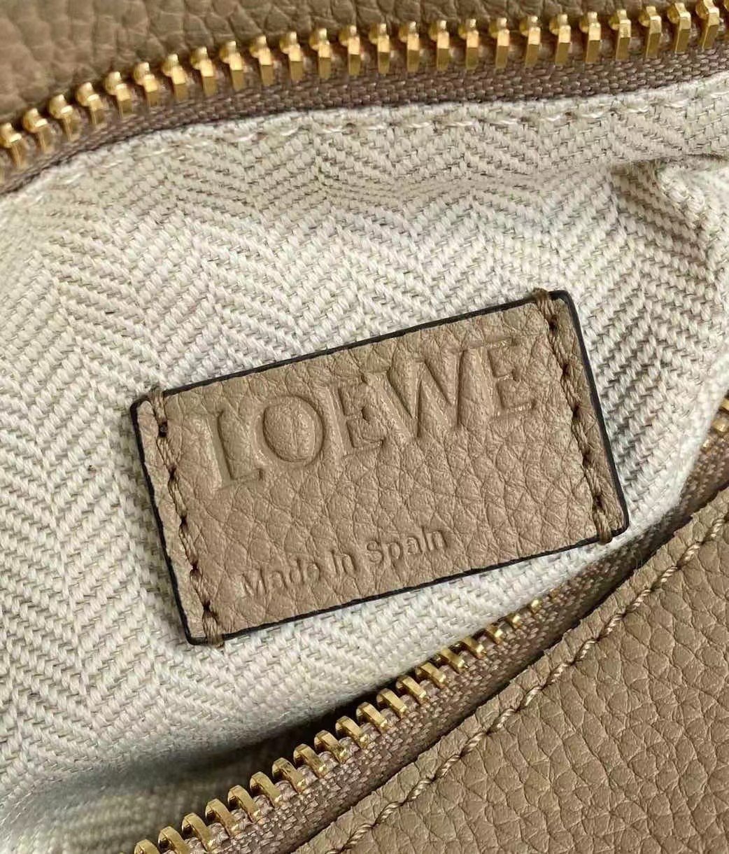 Loewe Puzzle Small Bag In Sandy Grained Calfskin