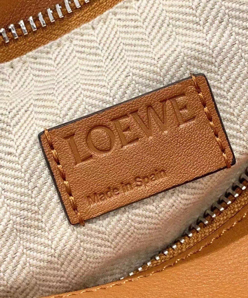 Loewe Puzzle Small Bag In Brown Classic Calfskin