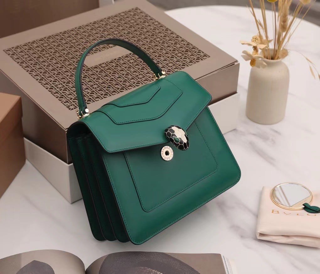 Bvlgari Serpenti Forever Medium Bag In Green Calfskin