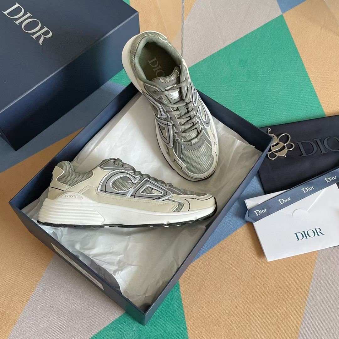 Dior Men's B30 Sneakers In Green Mesh and Ivory Fabric