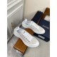 Dior Men's B28 Low-top Sneakers In White Oblique Jacquard