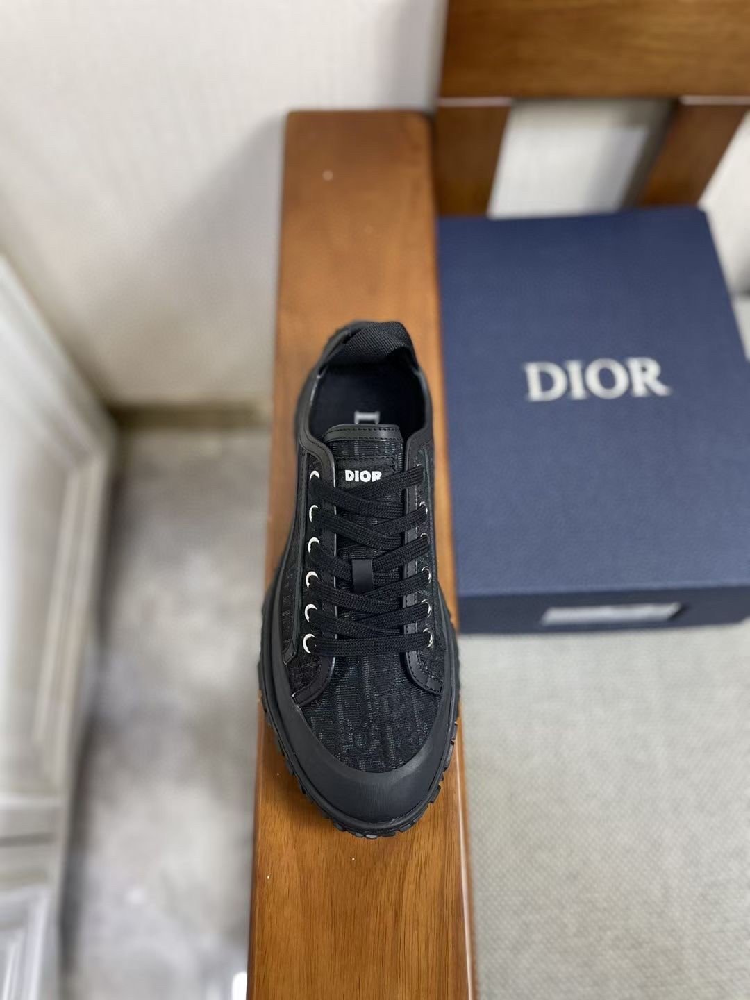 Dior Men's B28 Low-top Sneakers In Black Oblique Jacquard