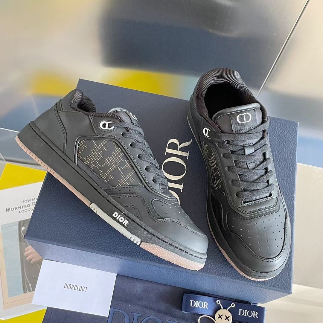 Dior Men's B27 World Tour Sneakers In Black Leather