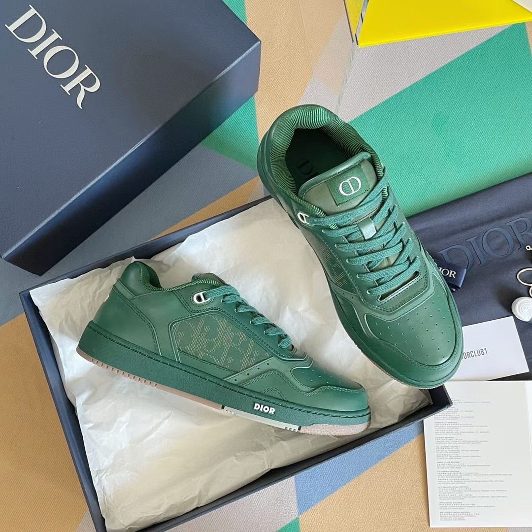 Dior Men's B27 World Tour Sneakers In Green Leather