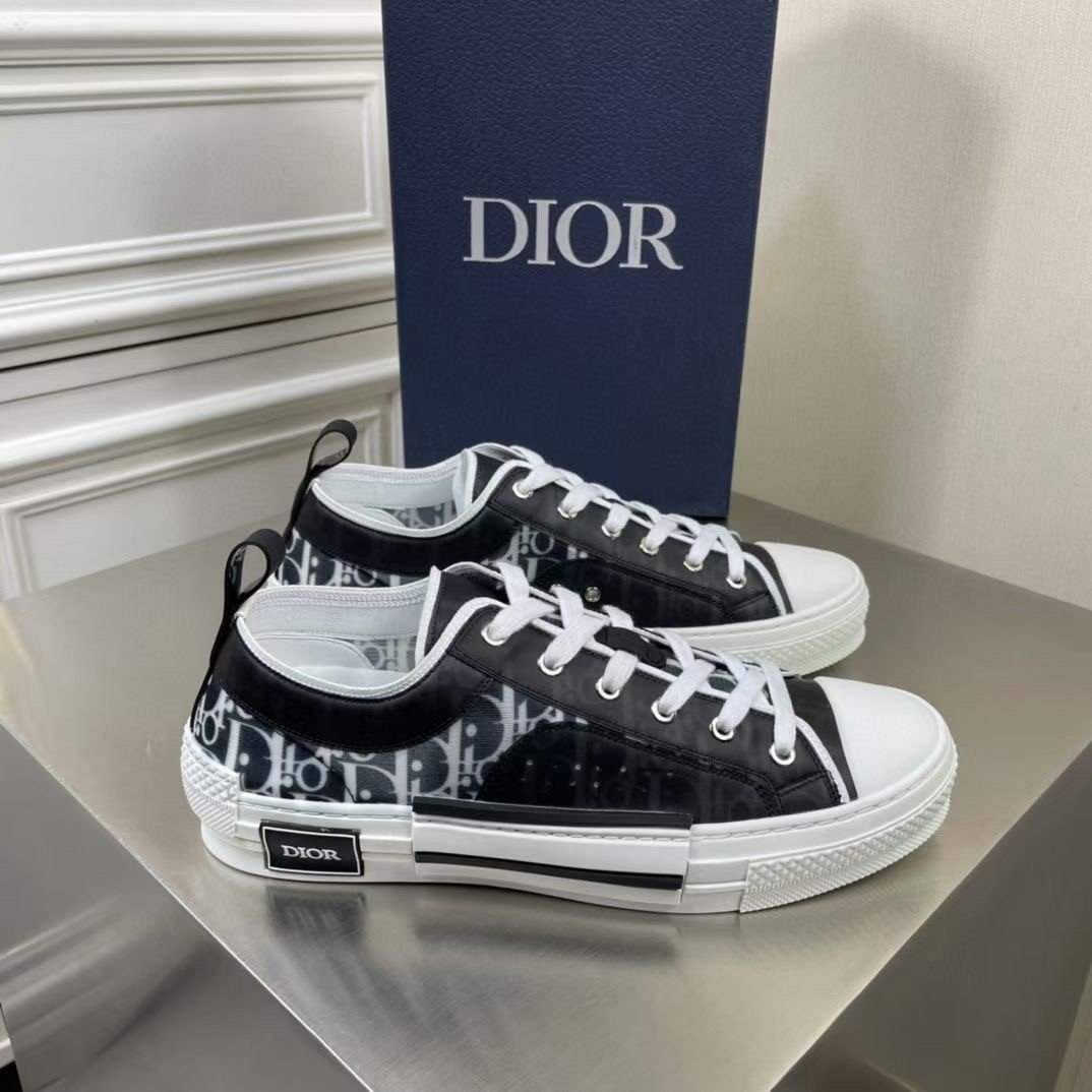 Dior Men's B23 Low-top Sneakers In Black and White Oblique Canvas