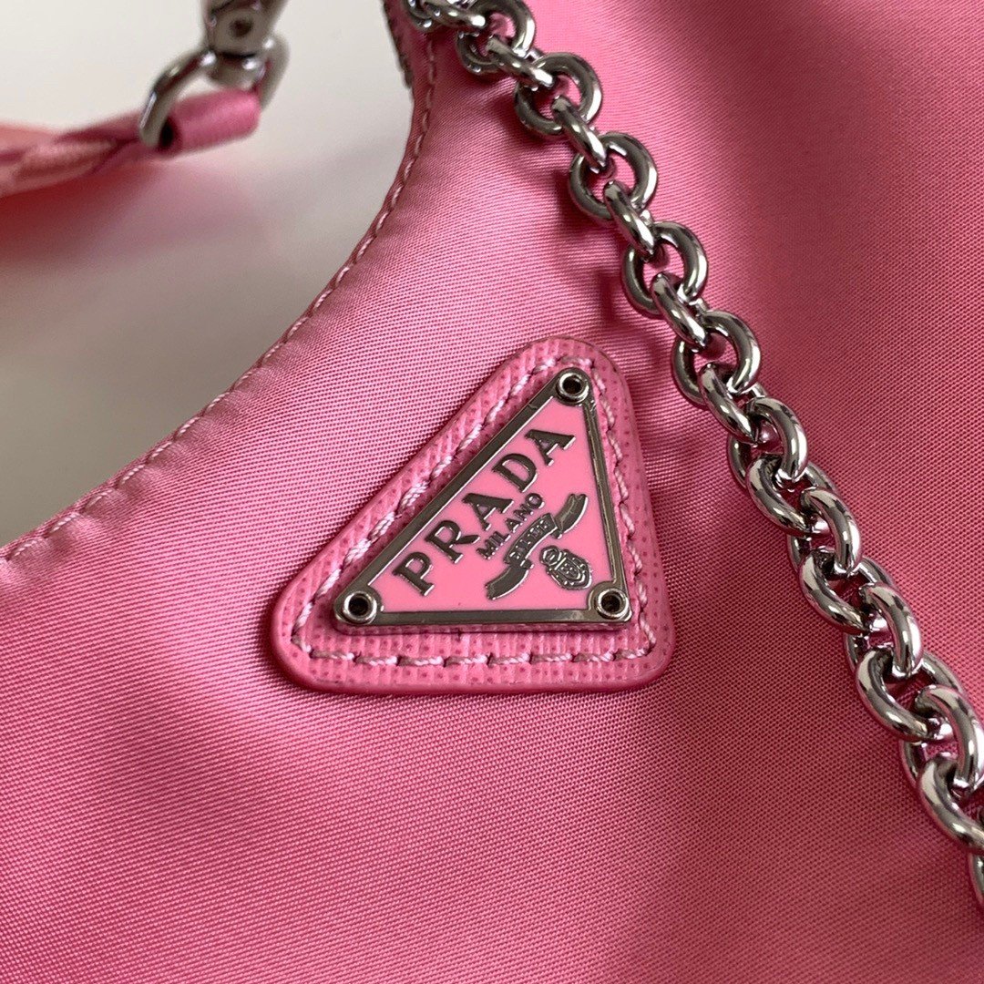 Prada Re-Edition 2005 Shoulder Bag In Pink Re-Nylon