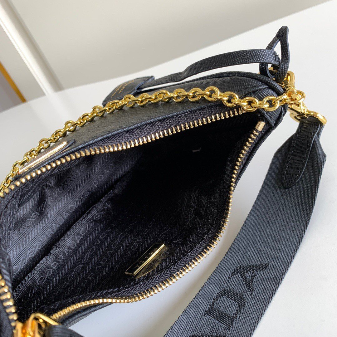 Prada Re-Edition 2005 Shoulder Bag In Black Saffiano Leather