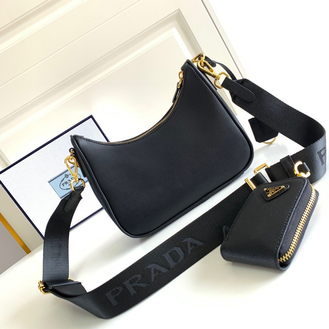 Prada Re-Edition 2005 Shoulder Bag In Black Saffiano Leather