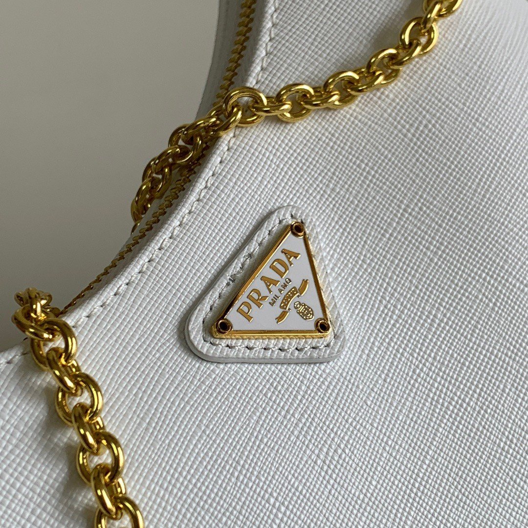 Prada Re-Edition 2005 Shoulder Bag In White Saffiano Leather