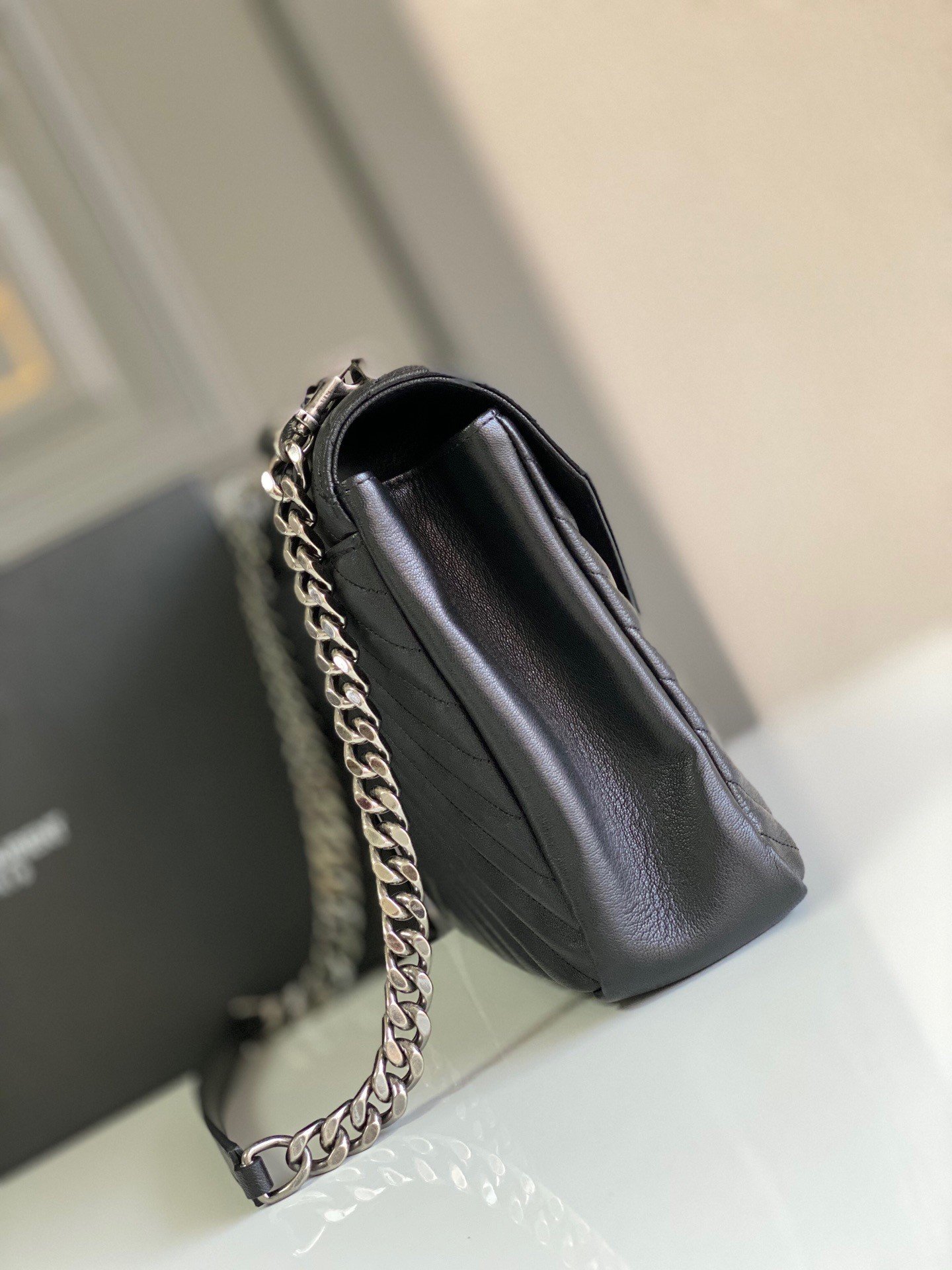 Saint Laurent College Large Chain Bag In Noir Goatskin