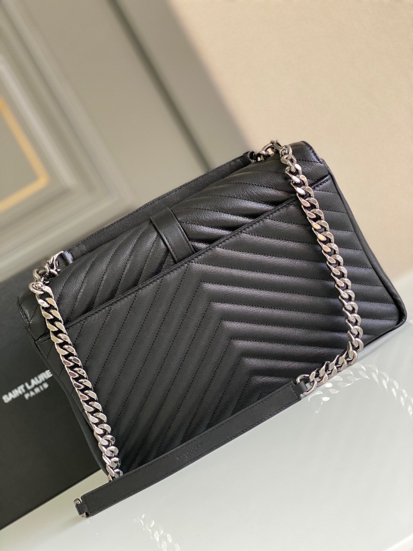 Saint Laurent College Large Chain Bag In Noir Goatskin