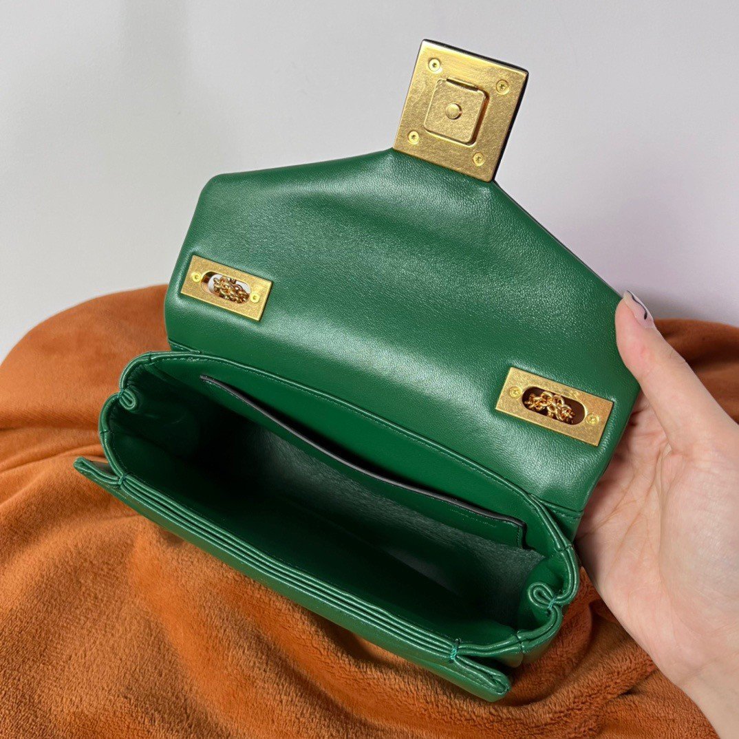 Valentino One Stud Chain Bag In Green Nappa Leather