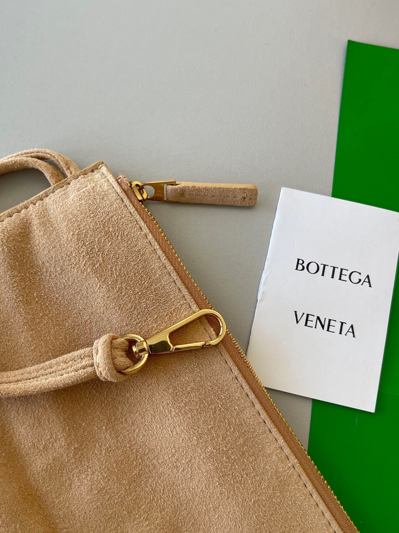 Bottega Veneta Arco Medium Tote In Beige Intrecciato Lambskin