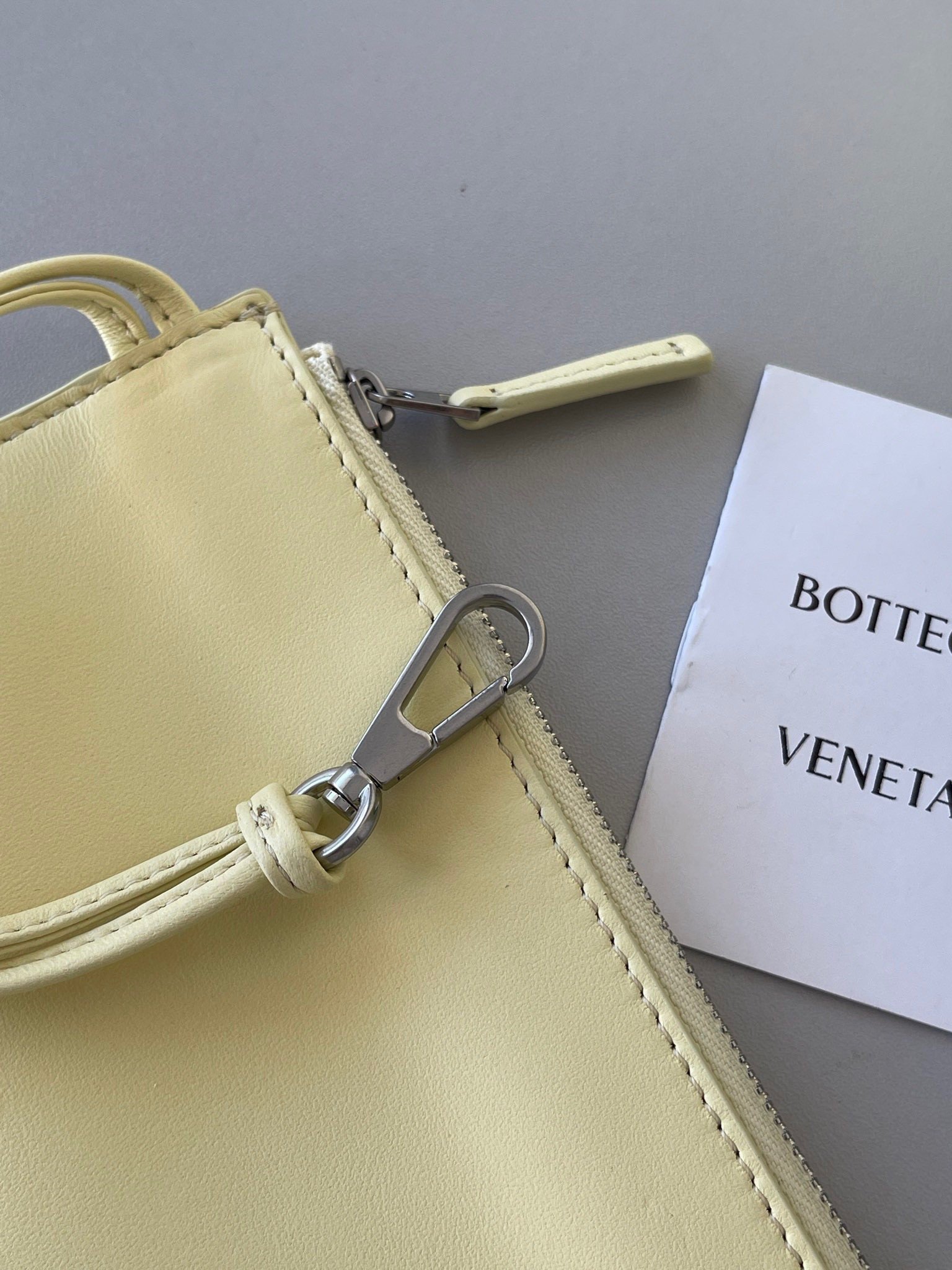 Bottega Veneta Arco Medium Tote In Cream Intrecciato Lambskin