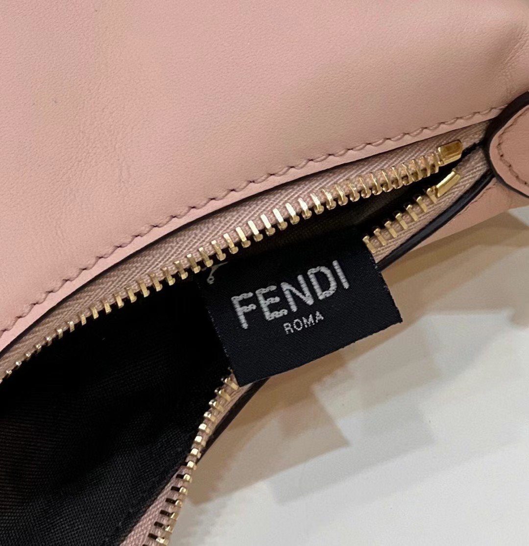 Fendi Fendigraphy Small Hobo Bag In Pink Leather